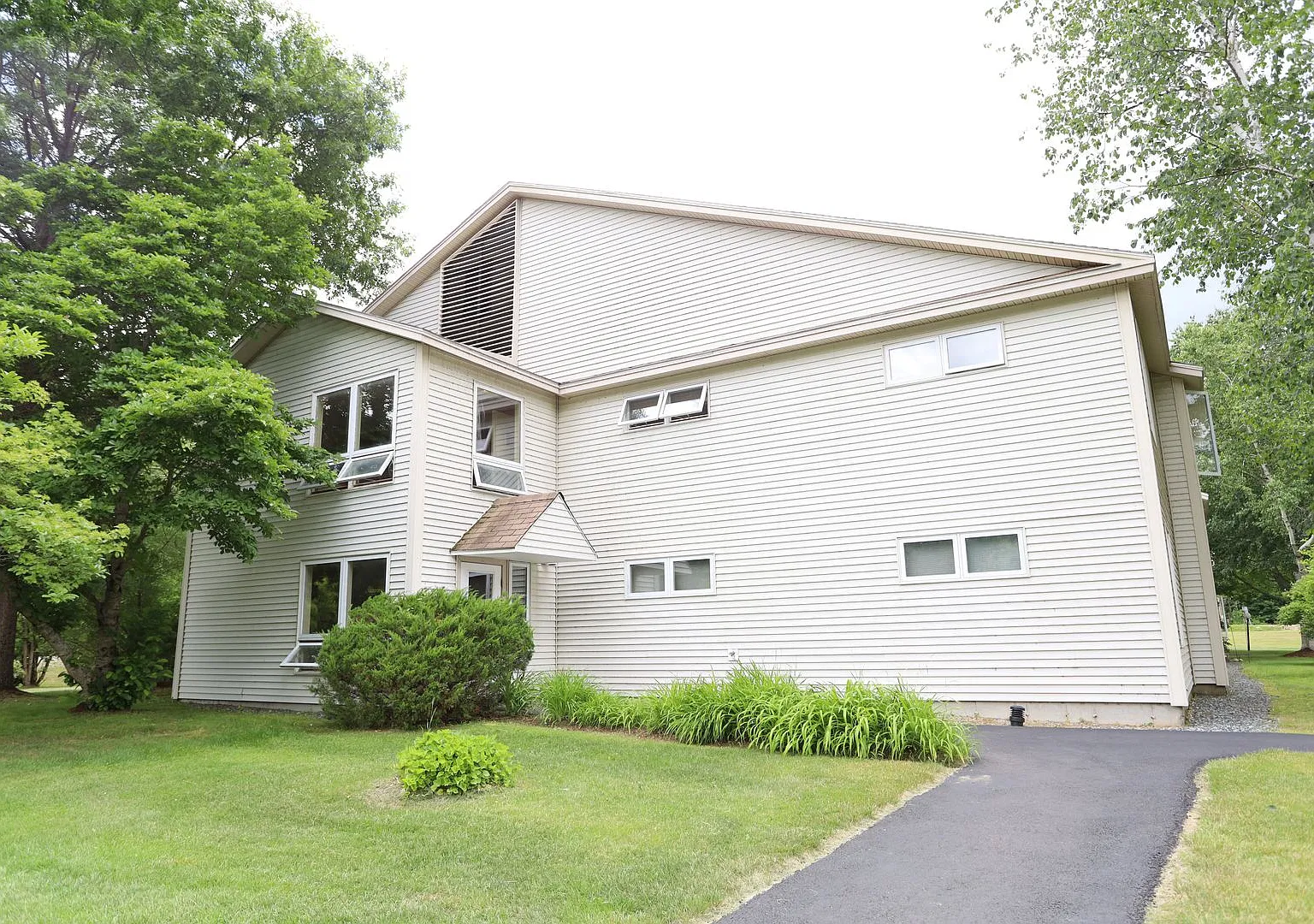 Winter Seasonal Rental Available Nov 1! | $1500/mo | Easy-Living 1-Bedroom Condo in Campton, NH |... — Photo 1
