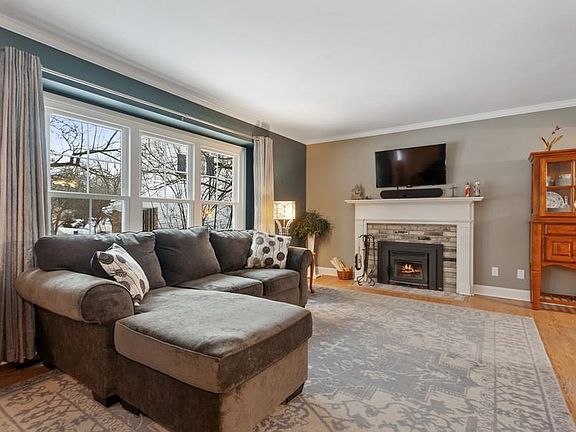 2nd image of W52N841 Castle Ct