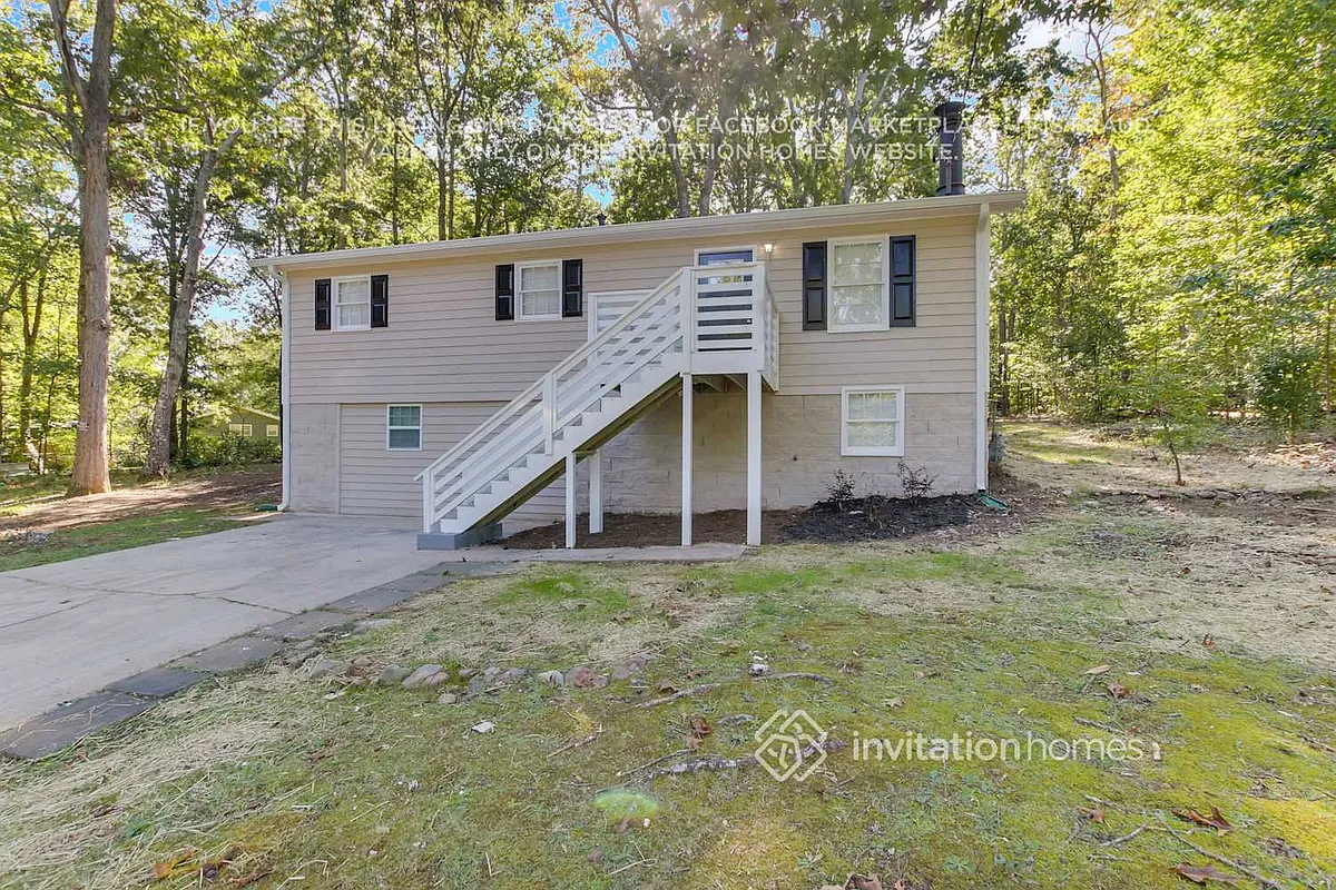 Building Photo - 3995 Willowbrook Dr