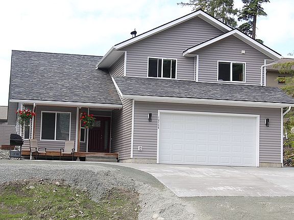 Concrete patio & driveway