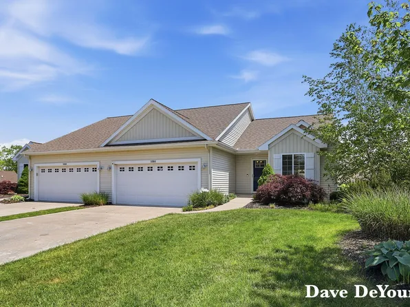 3366 Thornberry Ct, Zeeland, MI 49464
