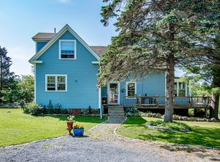 15 Old Quarry Rd, Stonington, ME 04681