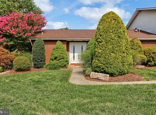 3802 Laraby Dr, Harrisburg, PA 17110