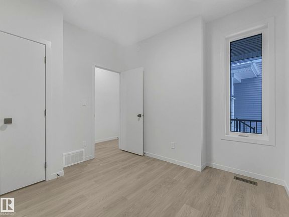 2nd image of 2203 158th St SW