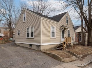 4 Walker St, Kittery, ME 03904