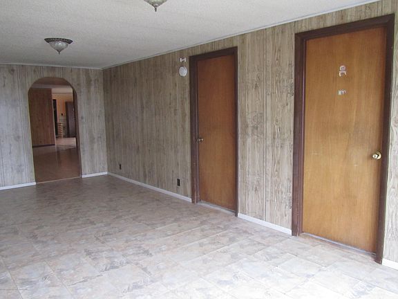 3rd image of 112 Taylor Ave