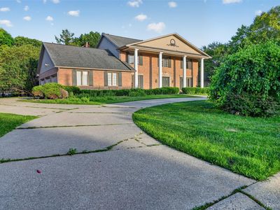 11549 Kings Coach Rd, Grand Blanc, MI, 48439