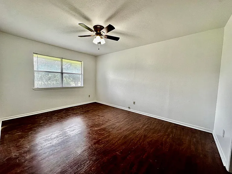 1448 Harper Rd — Photo 4