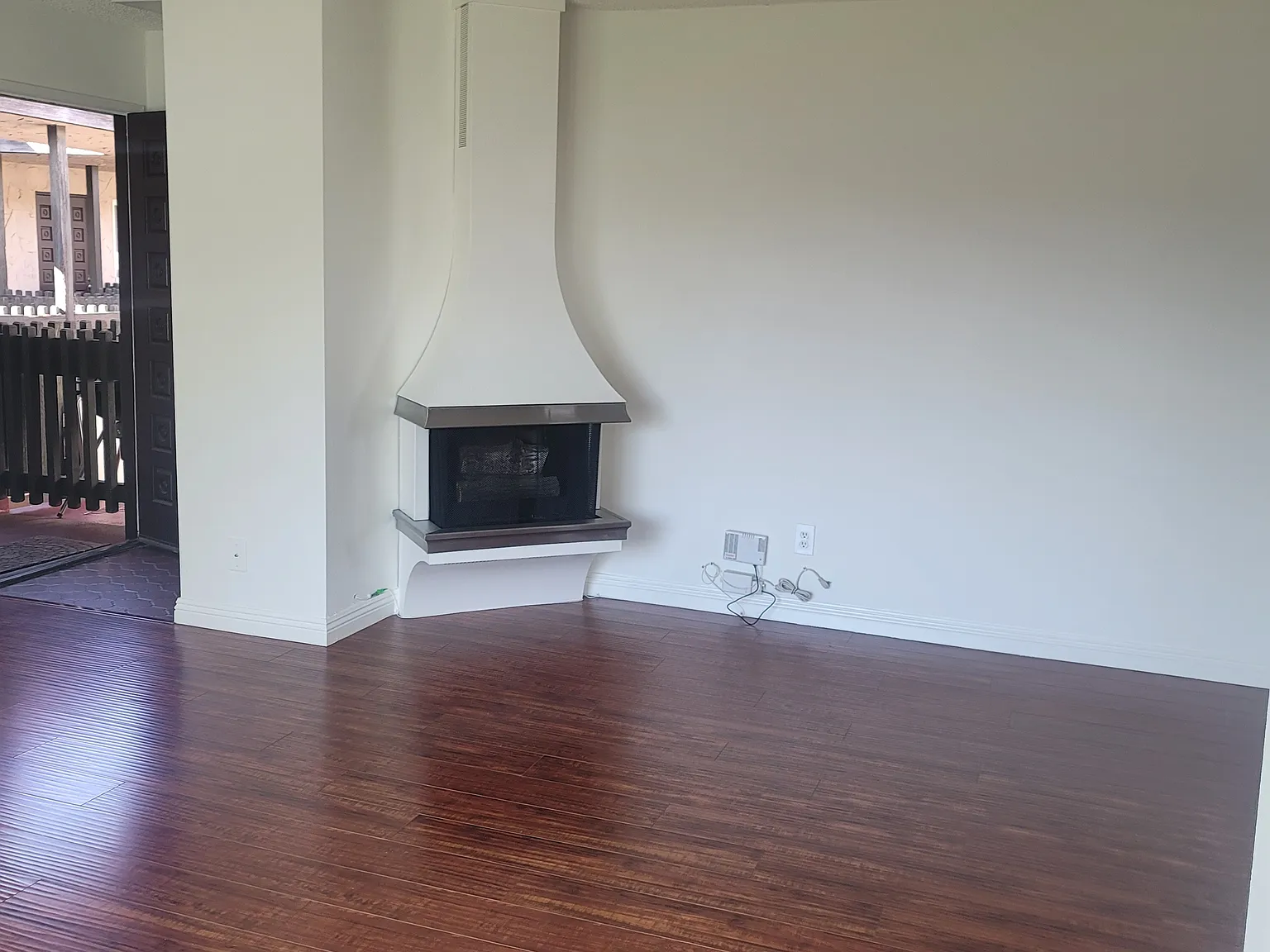 2400 E 2nd St — Photo 2