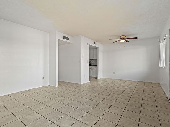 4-web-or-mls-2688 N 43rd Ave 29D-_10012025