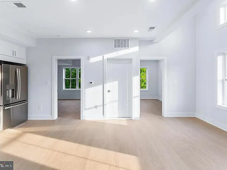 1109 Fern St NW #301 — Photo 6