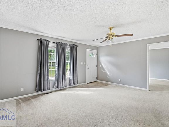 3rd image of 131 Harvey Rd