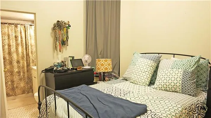 Rented by DSA Realty | media 30