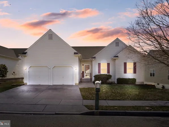 31 Ashley Dr, Delran, NJ 08075