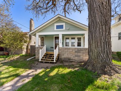 (Undisclosed Address), Davenport, IA, 52803
