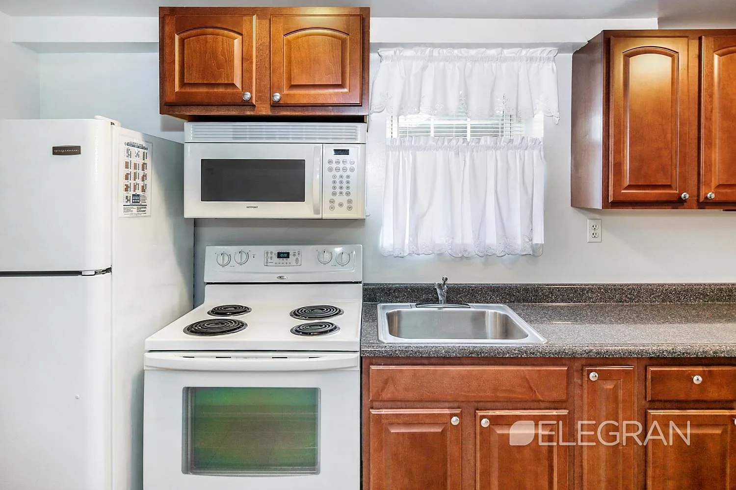1 bed, 725 sqft, $2,100 — Photo 2