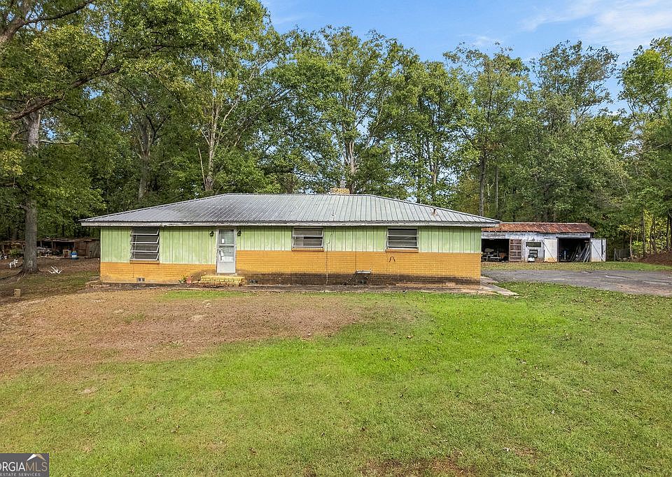 1st image of 176 Woods Rd NW
