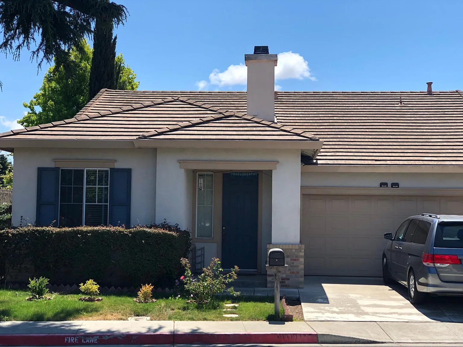 3 bed, 1485 sqft, $4,200 — Photo 2