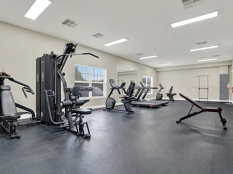 Cortland Apts. — Photo 8