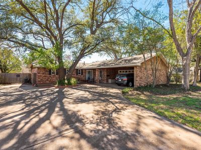 8601 Sundown Dr, Benbrook, TX, 76116