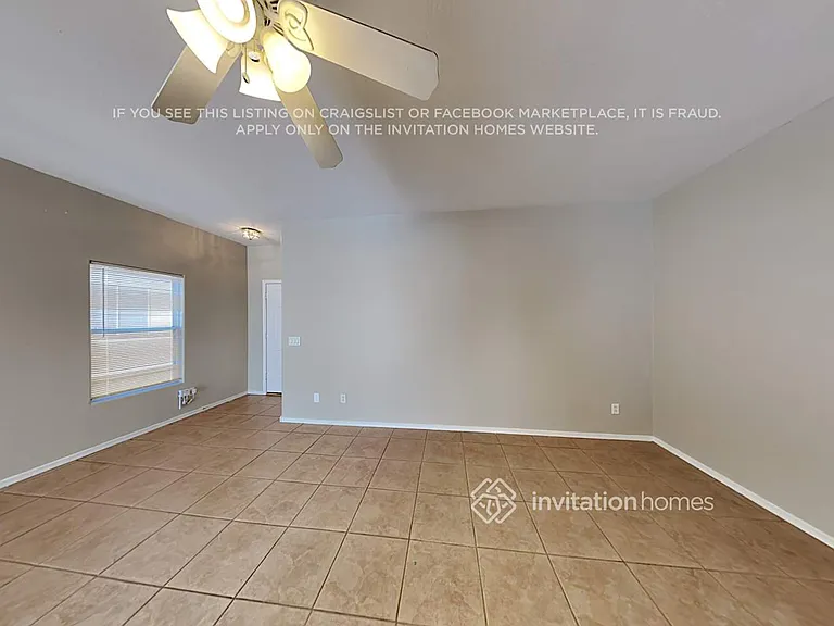 15439 W Port Au Prince Ln — Photo 3