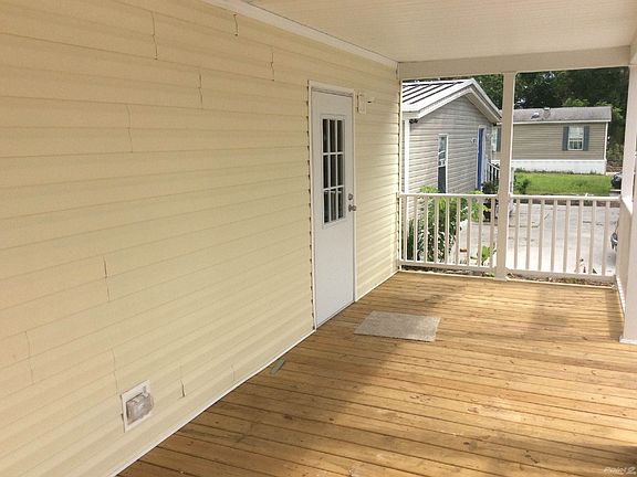 DECK FACING SOUTH