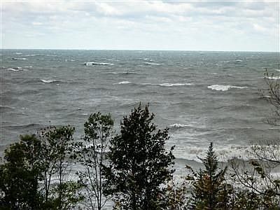 4th image of 1806 Lakeshore Dr