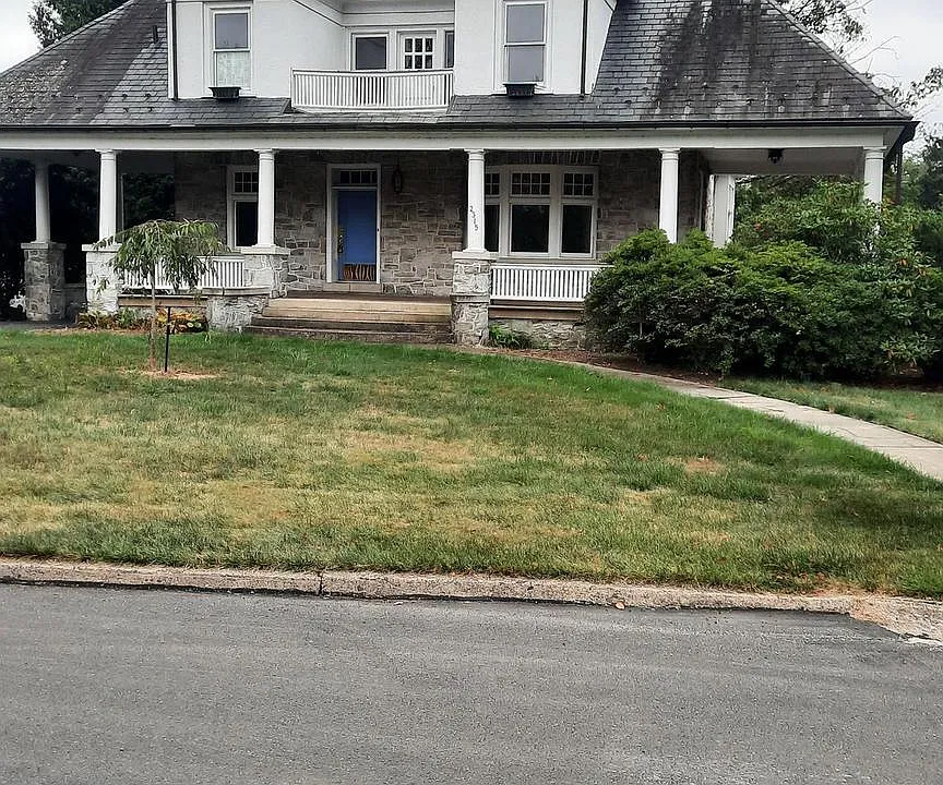 2315 Magnolia Dr