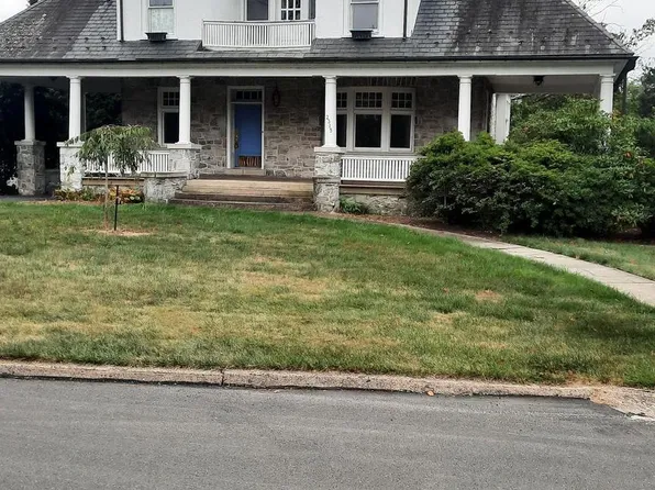 2315 Magnolia Dr, Harrisburg, PA 17104