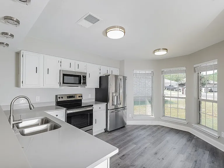 9105 Cranwell Ct — Photo 6