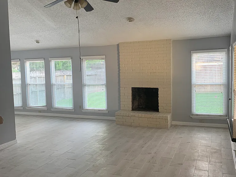 4131 Yupon Ridge Dr — Photo 4