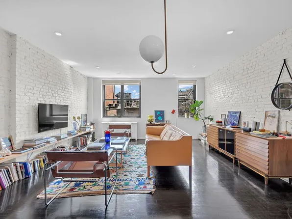 410 W 23rd St APT 5A, New York, NY 10011
