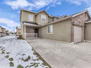 2415 N Wellington Dr, Harrisville, UT 84414