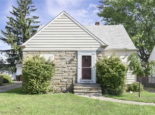 8000 Wainstead Dr, Parma, OH