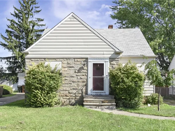 8000 Wainstead Dr, Parma, OH 44129