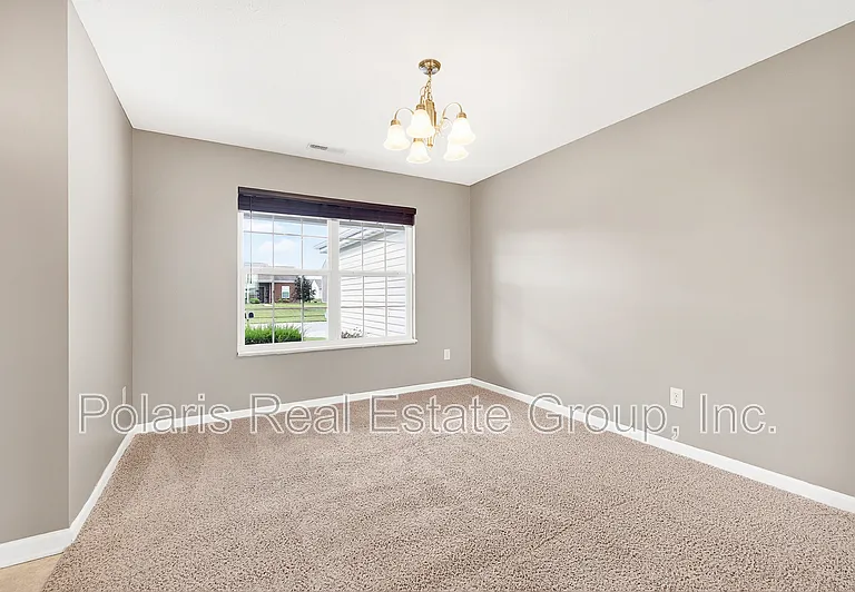 872 Cherry Tree Ln — Photo 3