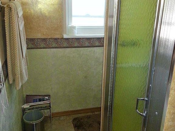1st floor bathroom