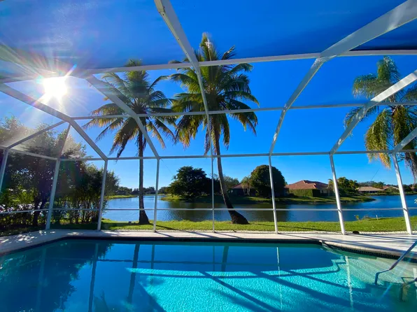 11305 Longshore Way E, Naples, FL 34119