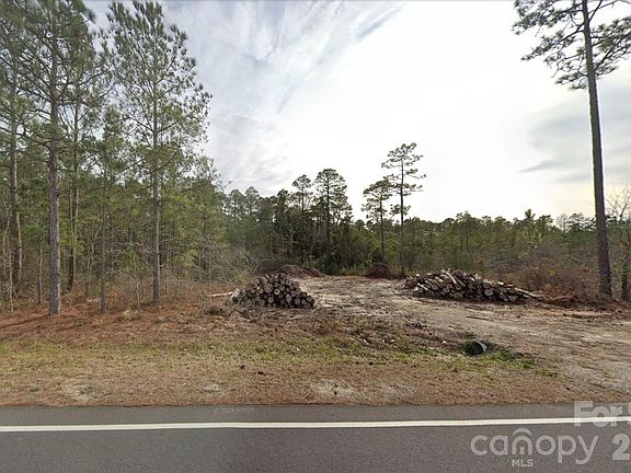 2nd image of 3200 Blue Banks Loop Rd NE