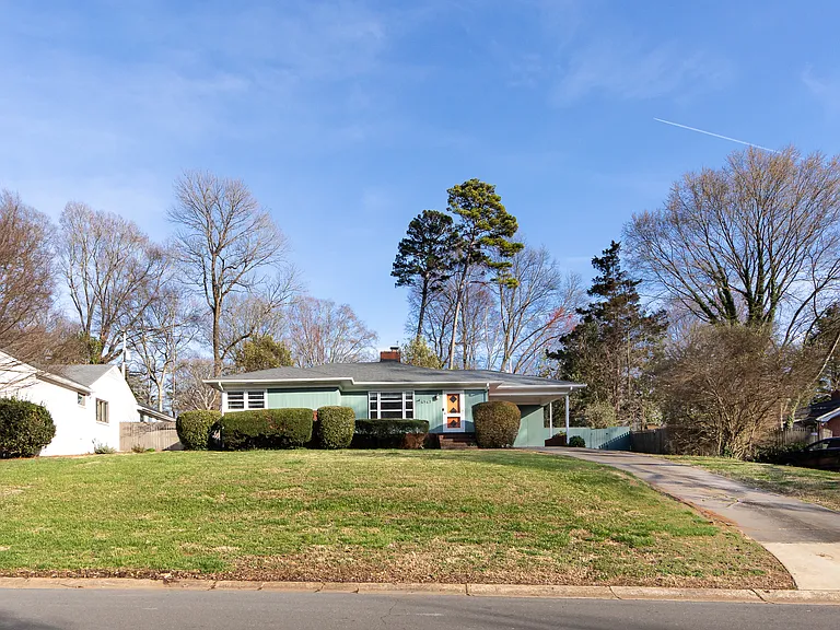 FRONT OF HOUSE