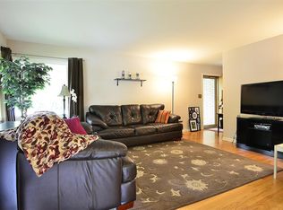 520 S Sleight St, Naperville, IL 60540