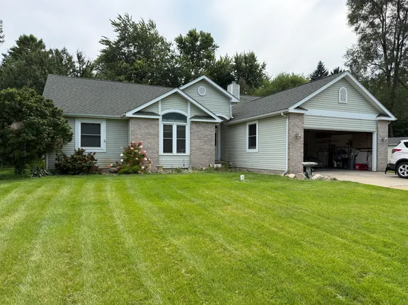 3216 W Greenbriar Ln, La Porte, IN 46350
