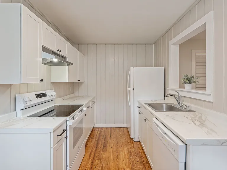 812 E Edney Ave — Photo 7