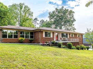 1822 E Hunt Rd, Maryville, TN 37804