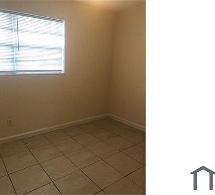 3rd image of 1500 NW 7th St #2