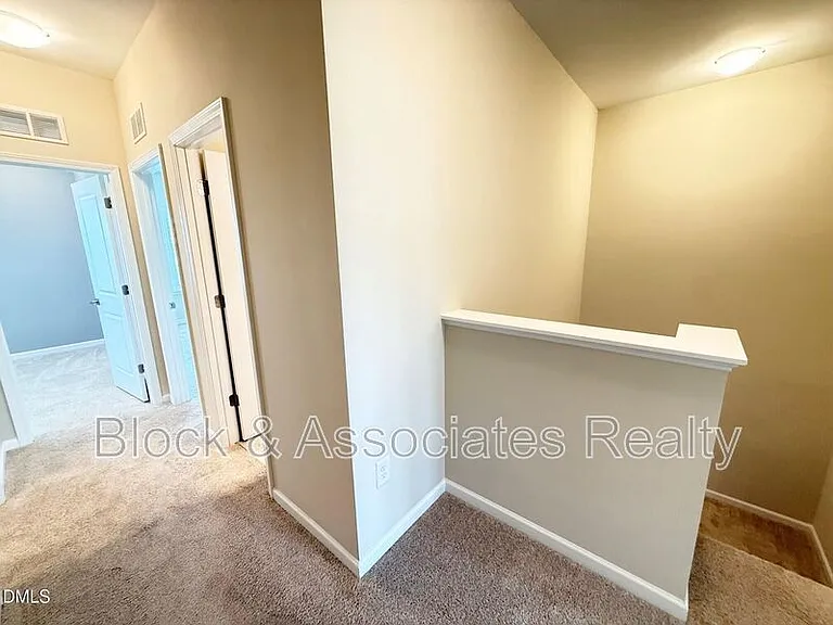 537 Austin View Blvd — Photo 29