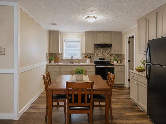4th image of 1734 Daffodil Ave #340