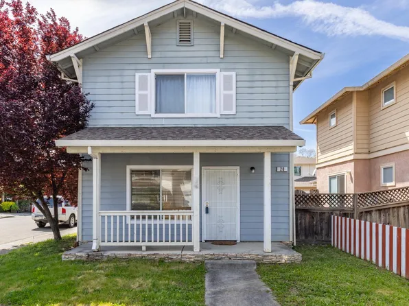 28 Garrett Way, Cloverdale, CA 95425