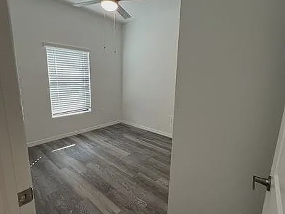 3rd image of 1153 Oceanic Rd