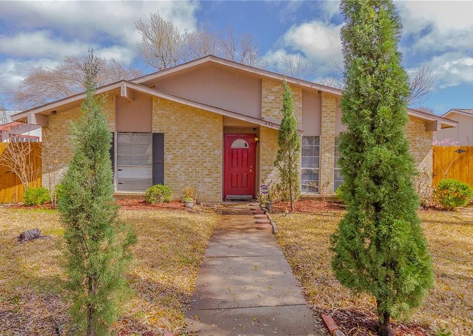 1st image of 430 Solitude Dr